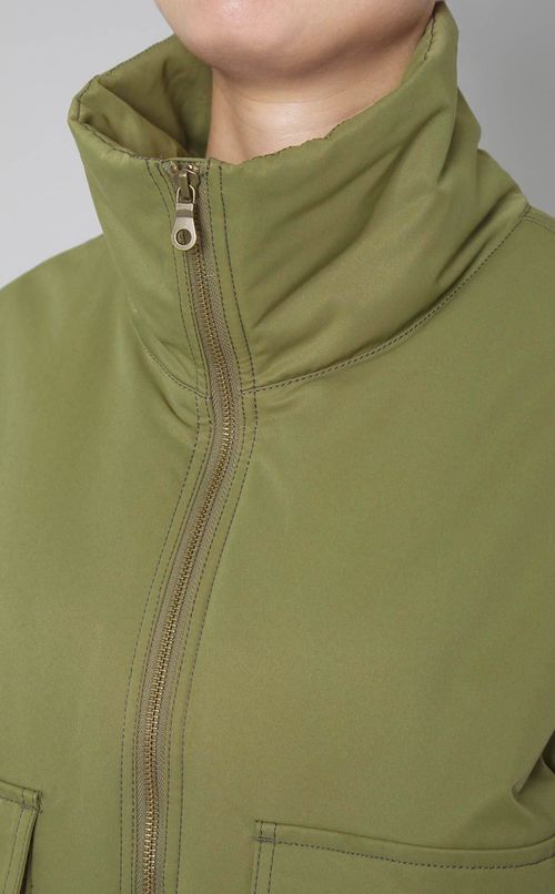 中綿ハイネックフライトジャケット