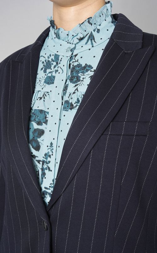 ピンストライプピークドラペルジャケット