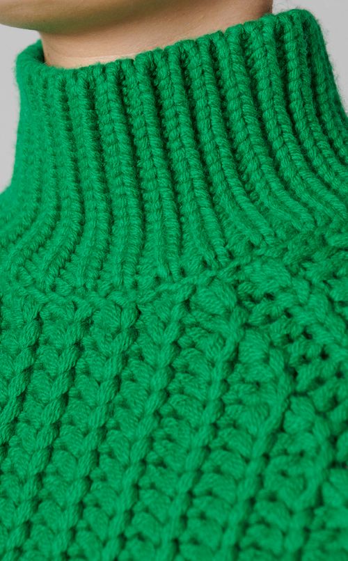 ウールリブハイネックニット