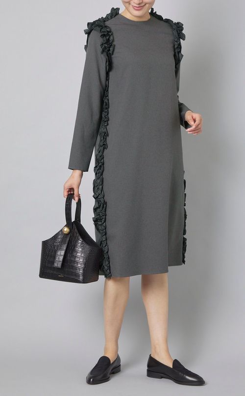 サイドタフタフリルワンピース