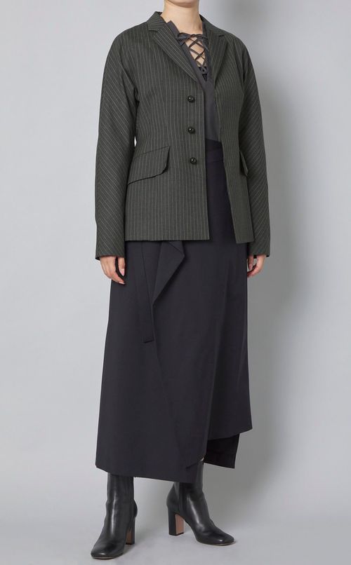 ストライプラウンドフォルムジャケット