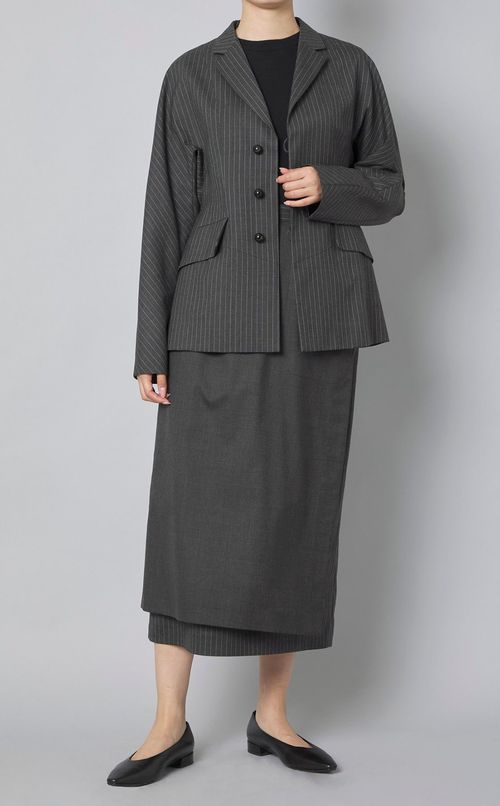 ストライプラウンドフォルムジャケット