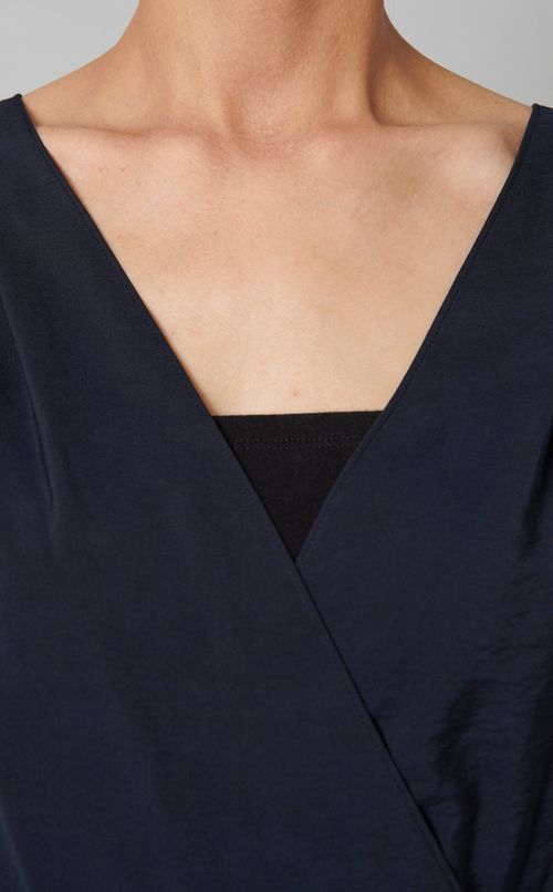 スリーブレスVネックラップワンピース