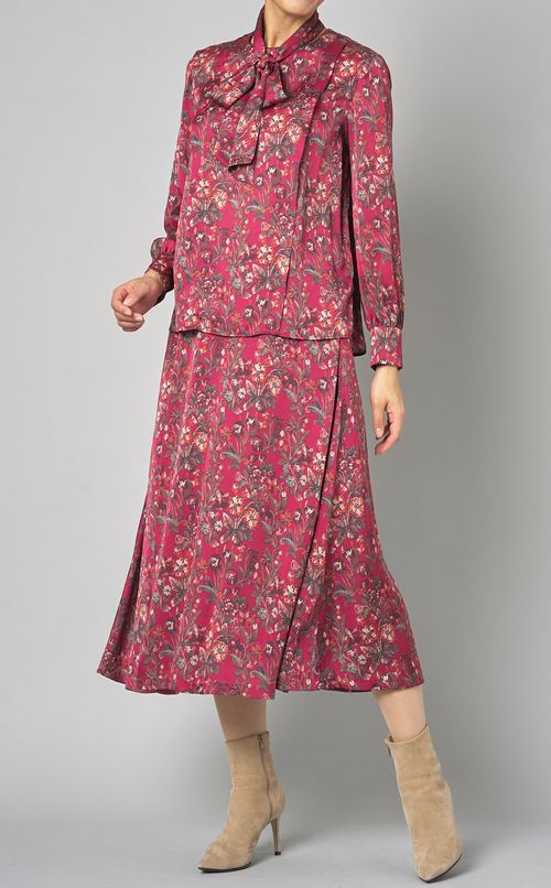 フラワープリントボウタイプルオーバー