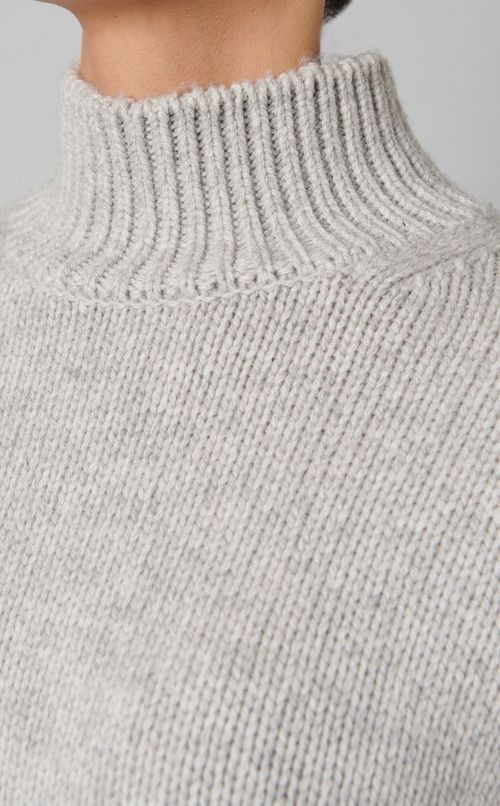 ウールハイネックドロップショルダーニット