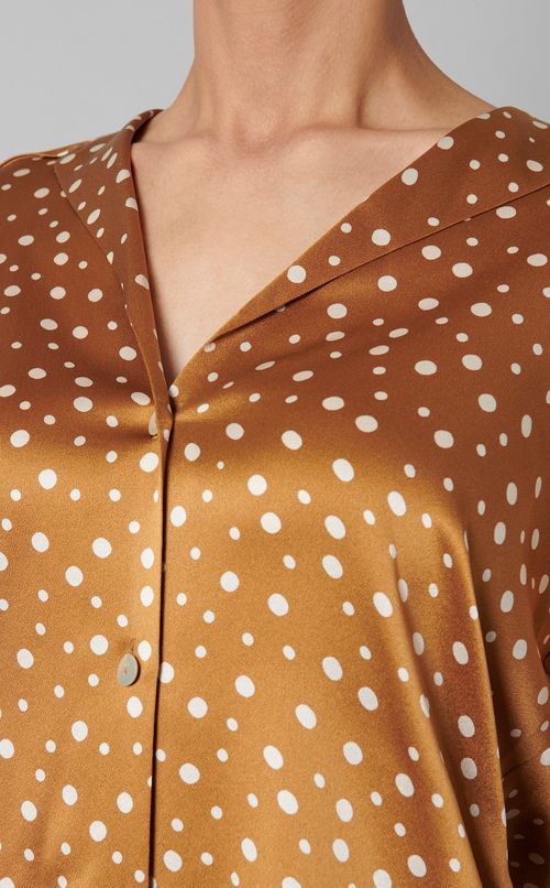 ランダムドットオープンカラーブラウス