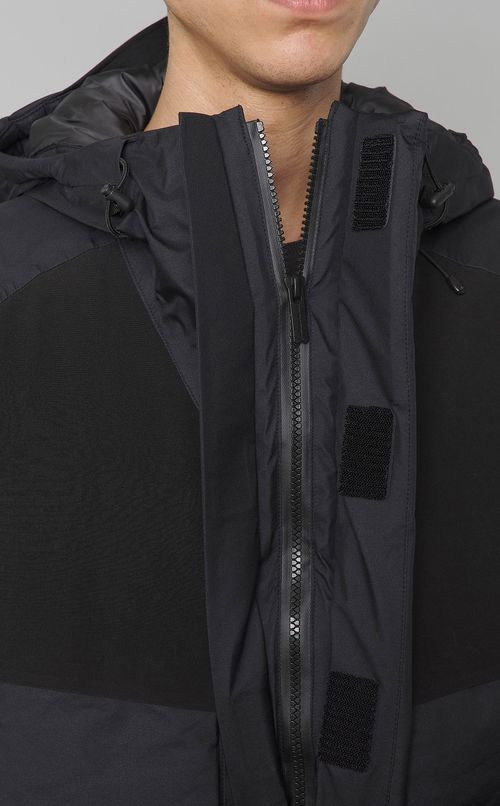 ゴアテックスレイヤードブルゾン
