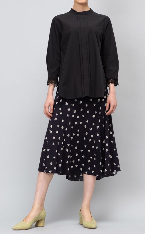 フロントタックシャツ