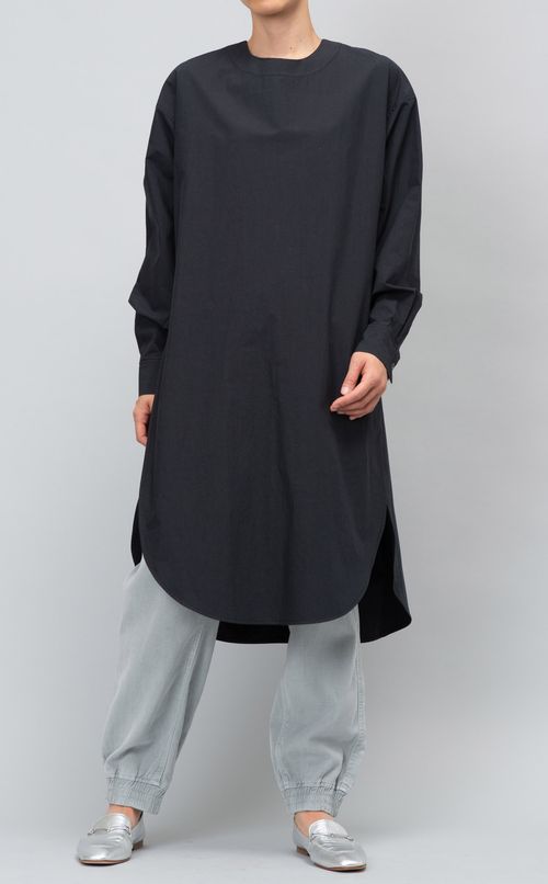 サイドスリットロングシャツ