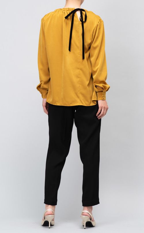 バックリボンギャザーブラウス