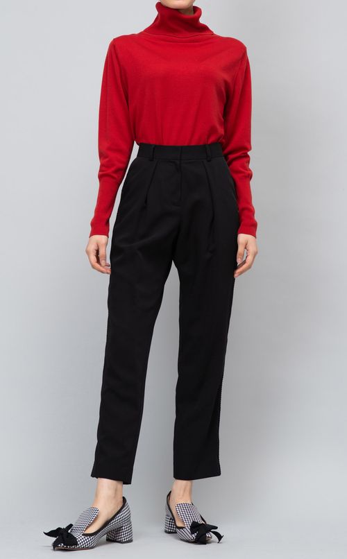 フロントタックテーパードパンツ