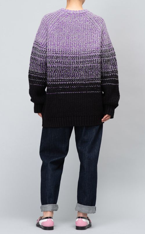 グラデーションカラーニット