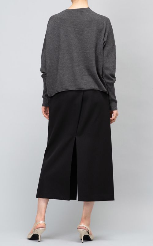 Vネックニットプルオーバー