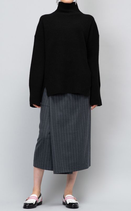 ハイネックニットプルオーバー