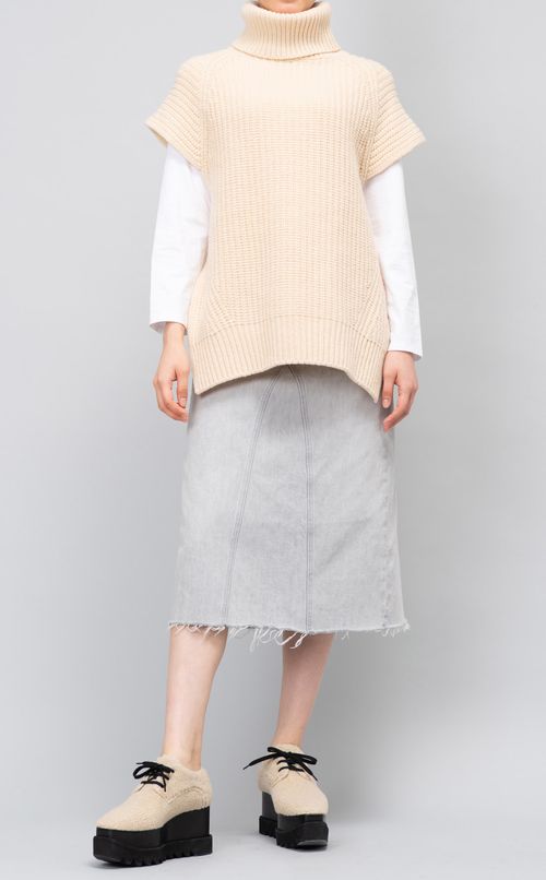 タートルネックニットベスト