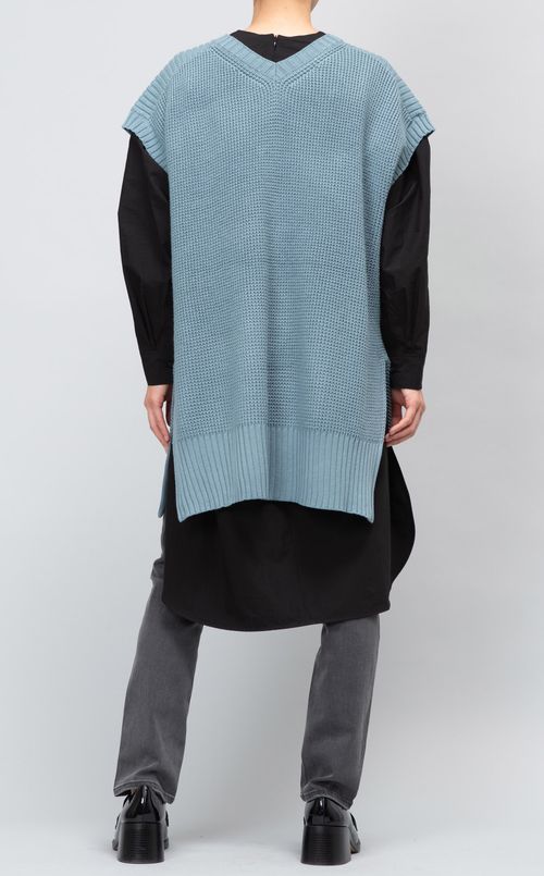サイドスリットニットベスト