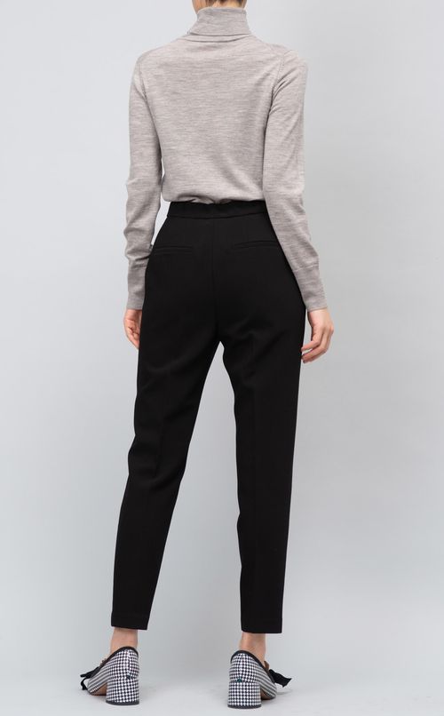 スキニーテーパードパンツ