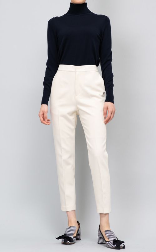 スキニーテーパードパンツ