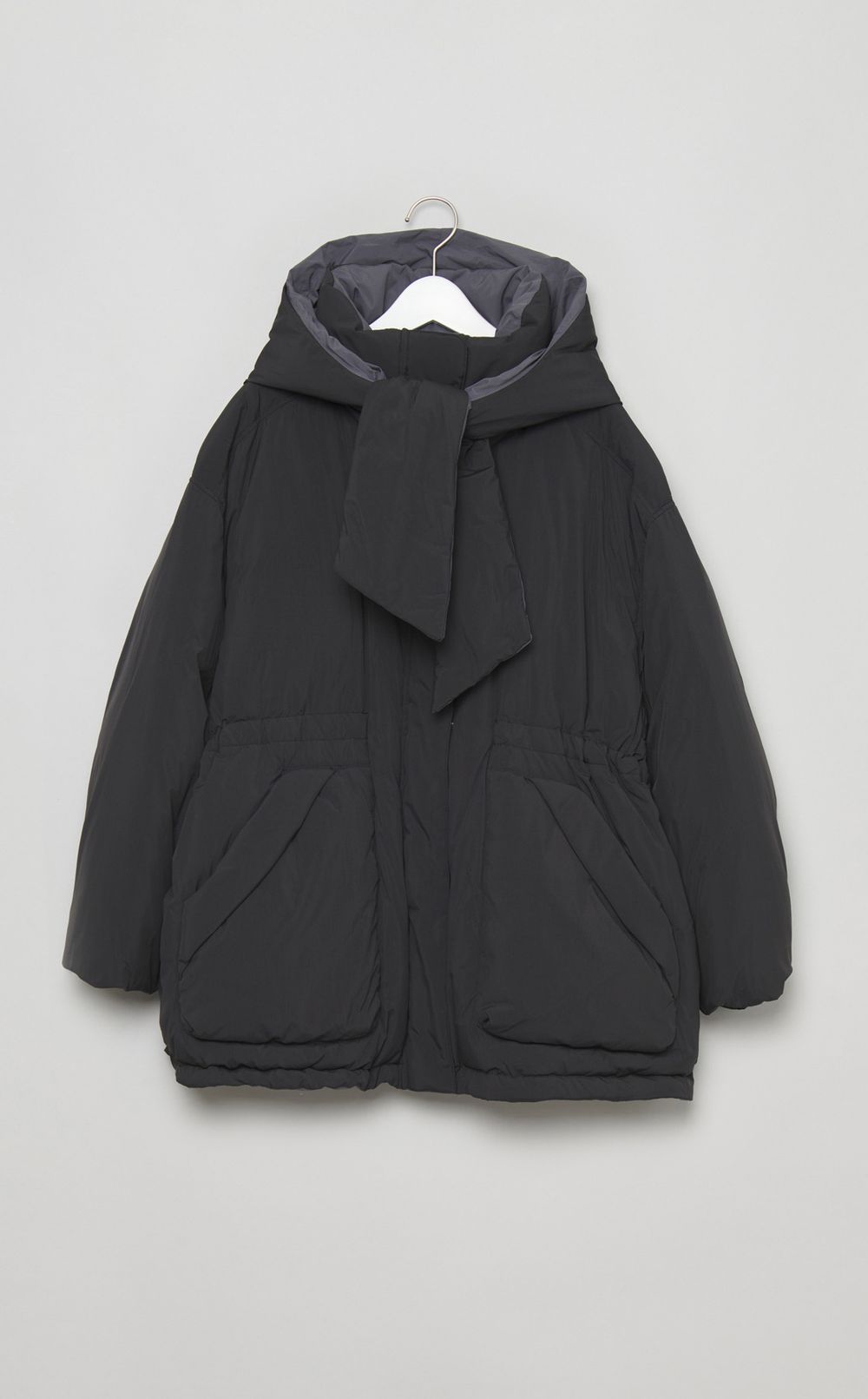 フーディリバーシブルダウンブルゾン