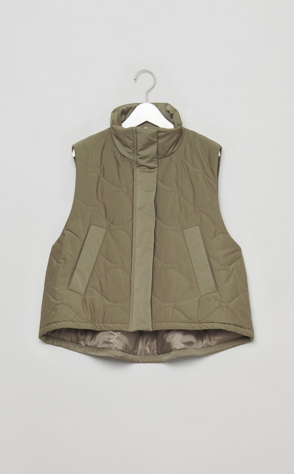 キルティングパディングベスト