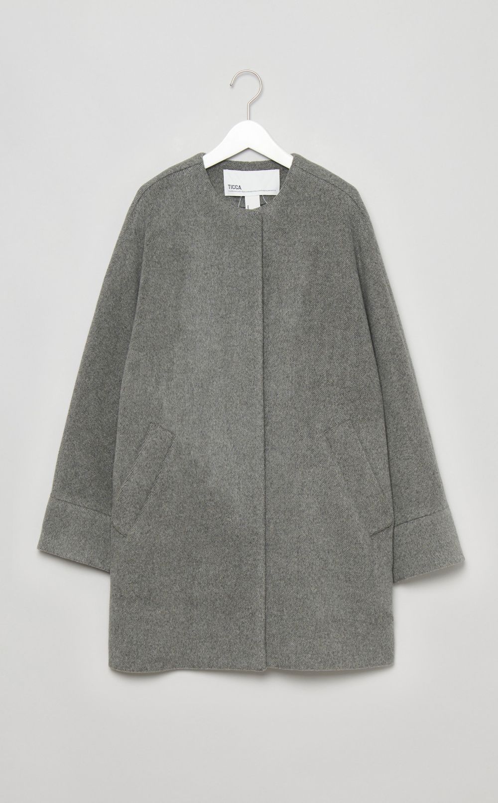 ノーカラーテントコート