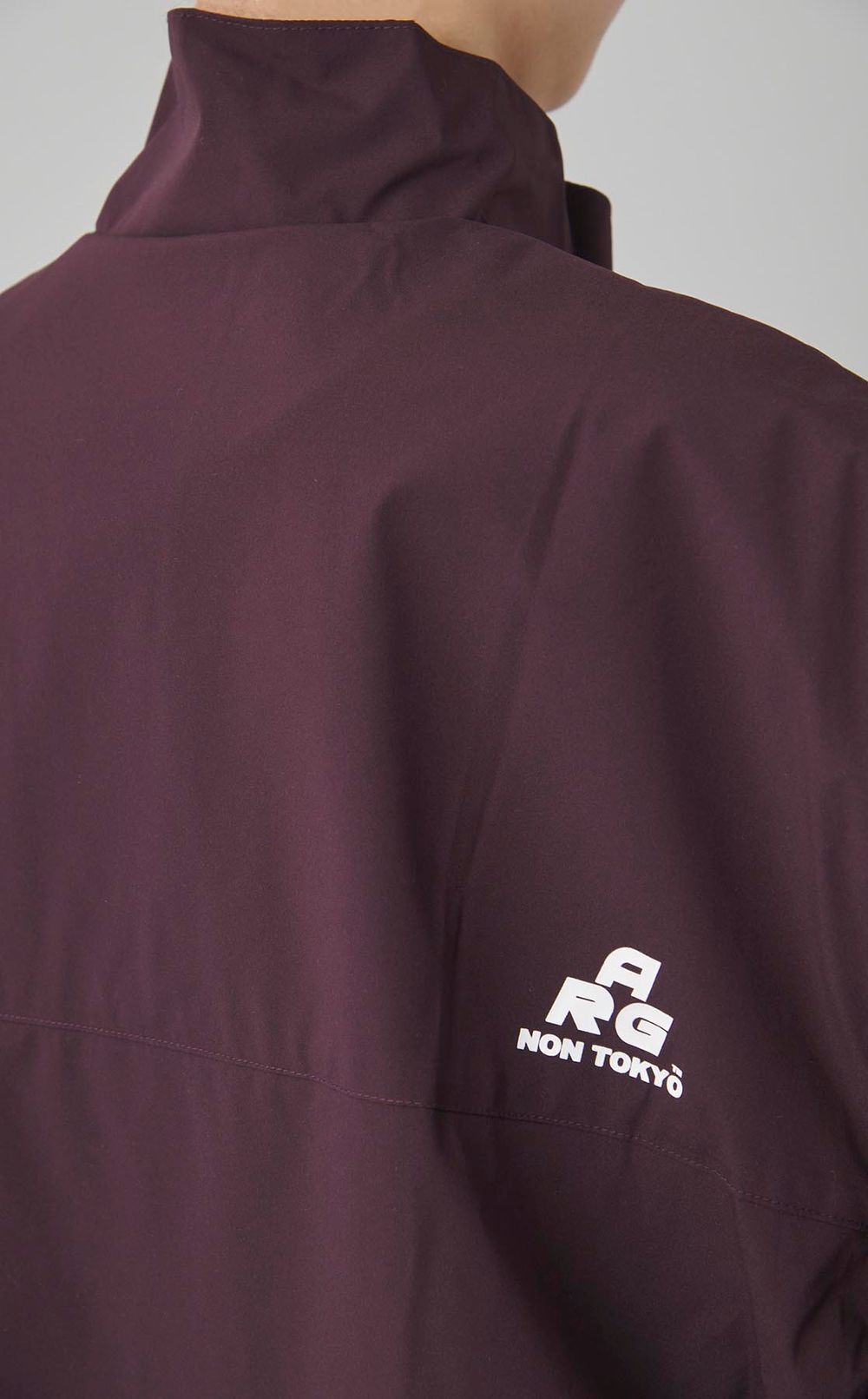 フリルレイヤーハーフジップワンピース