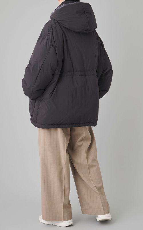 フーディリバーシブルダウンブルゾン