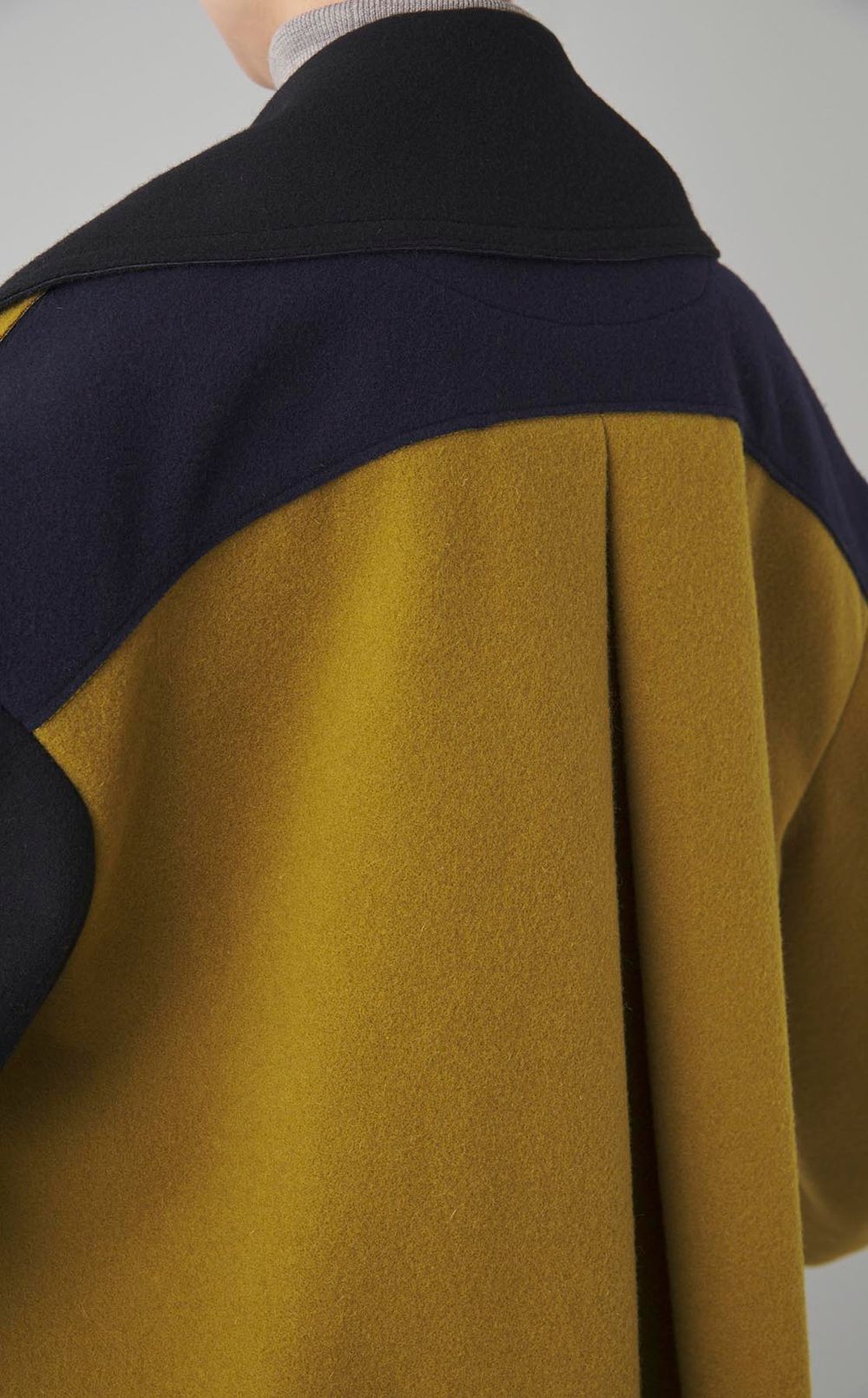 クレイジーパターンPコート