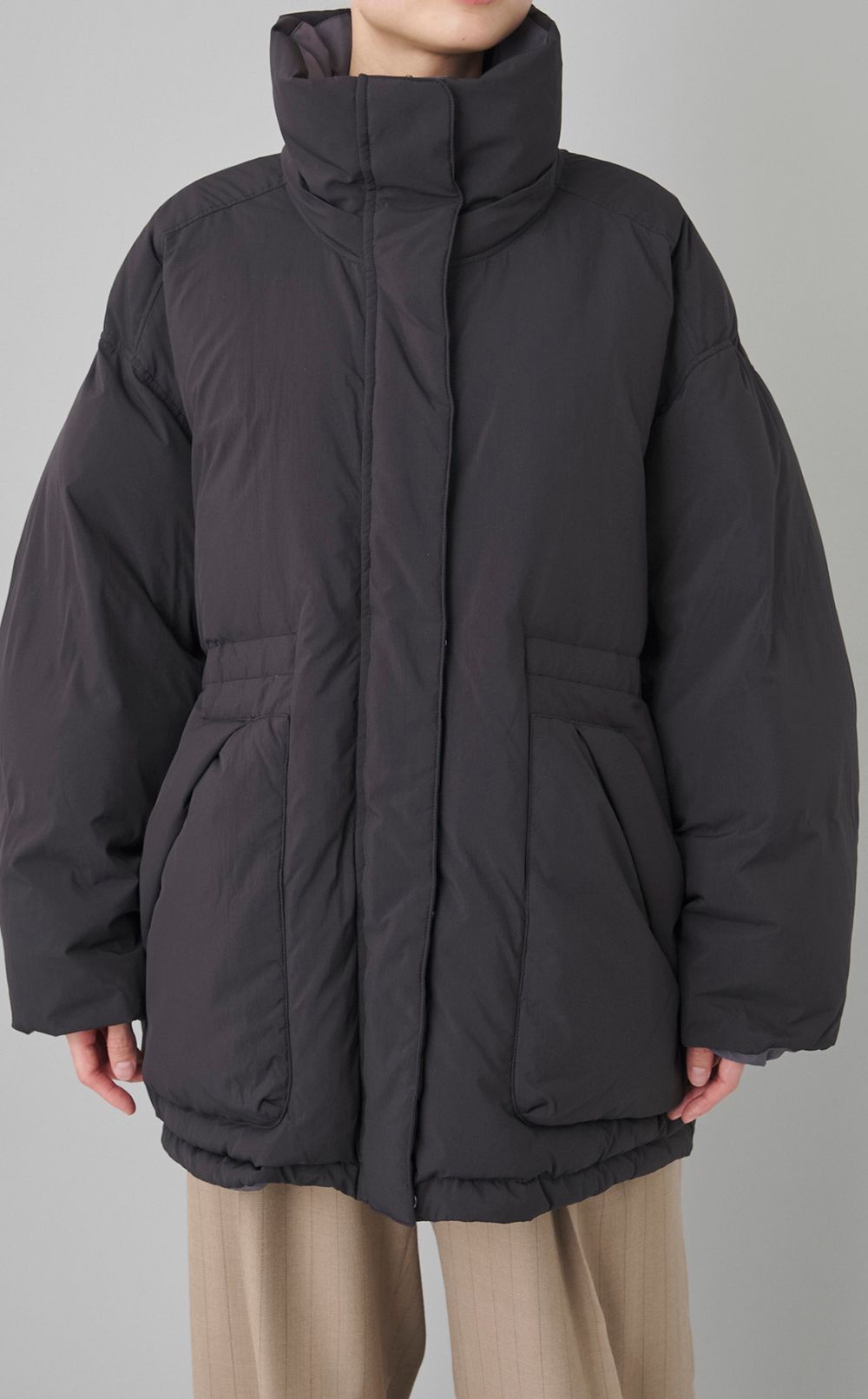 フーディリバーシブルダウンブルゾン