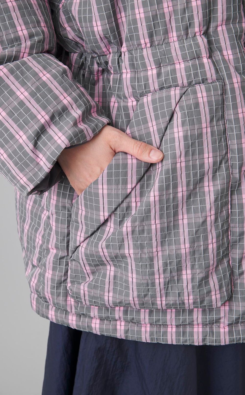 フーディリバーシブルダウンブルゾン