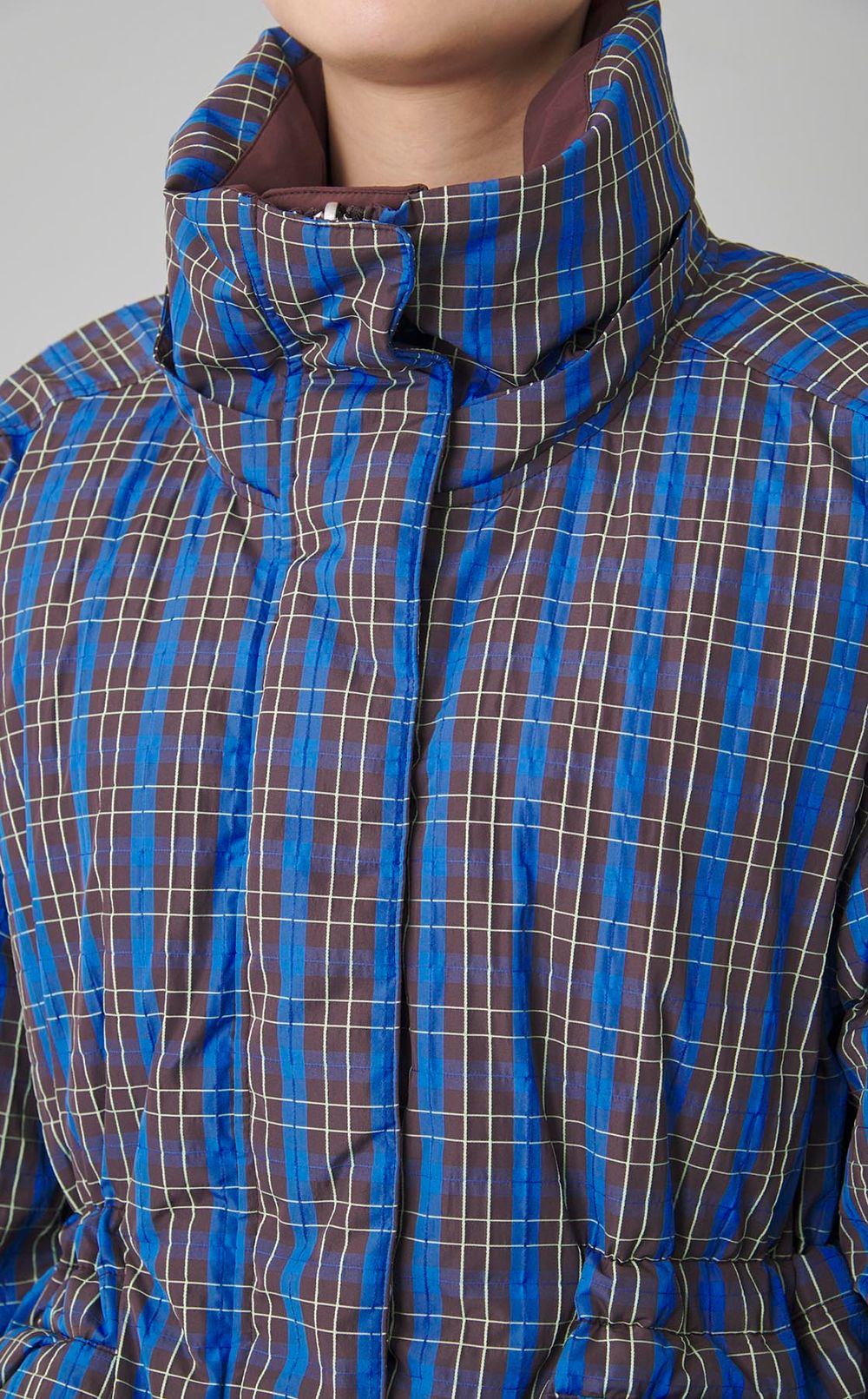 フーディリバーシブルダウンブルゾン