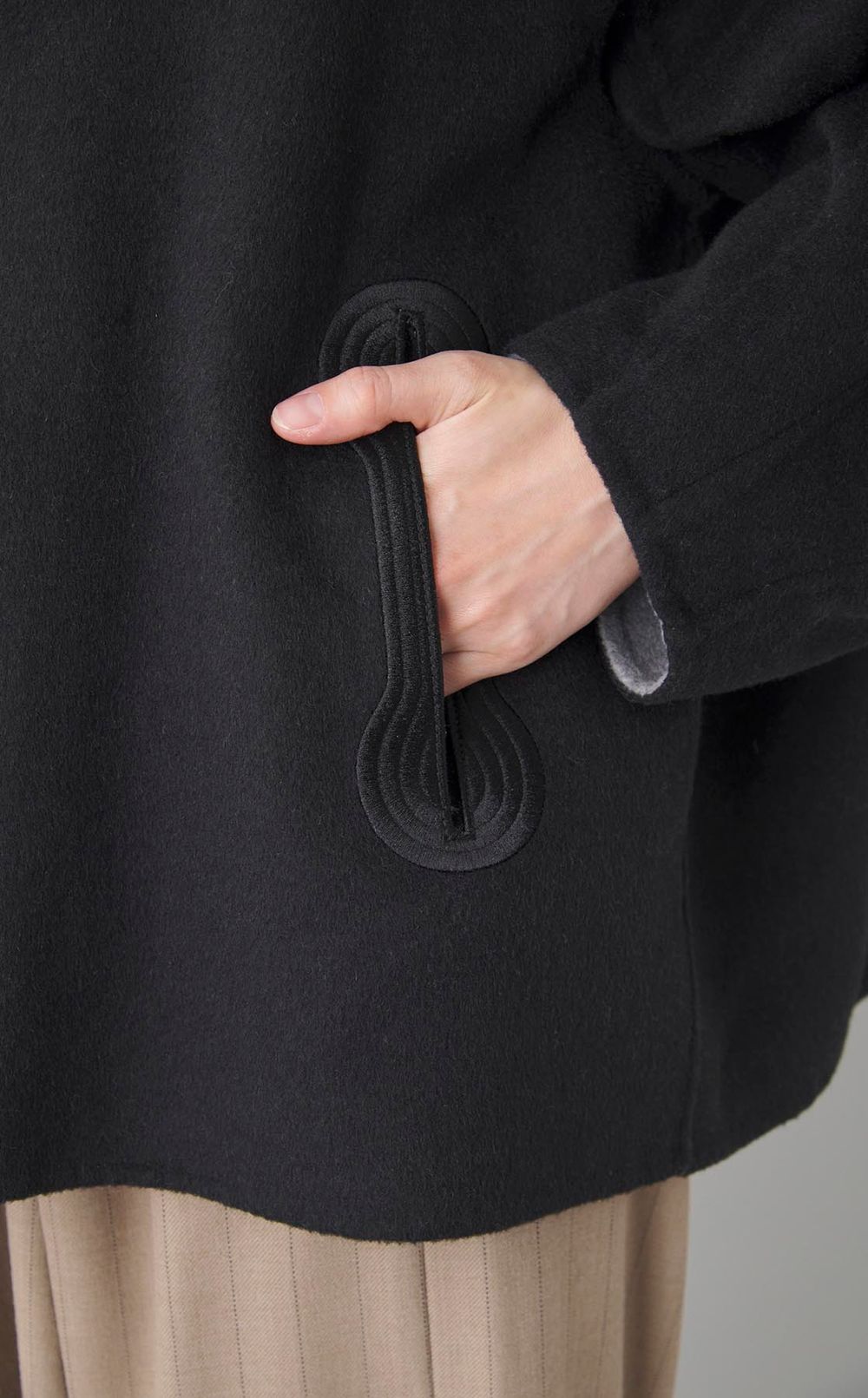 スタンドカラーリバーシブルコート