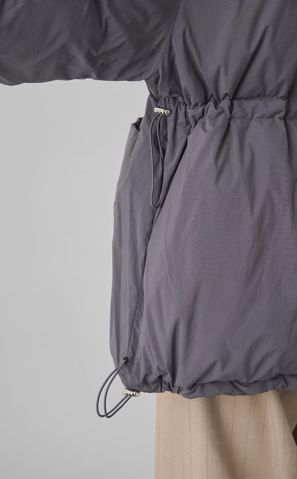 フーディリバーシブルダウンブルゾン