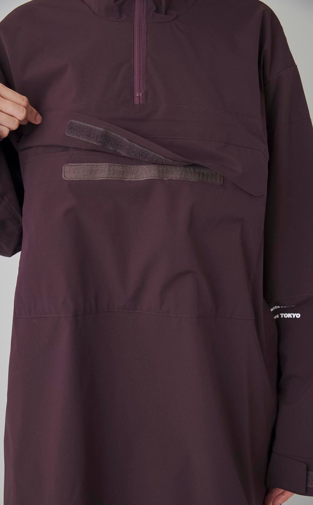 フリルレイヤーハーフジップワンピース