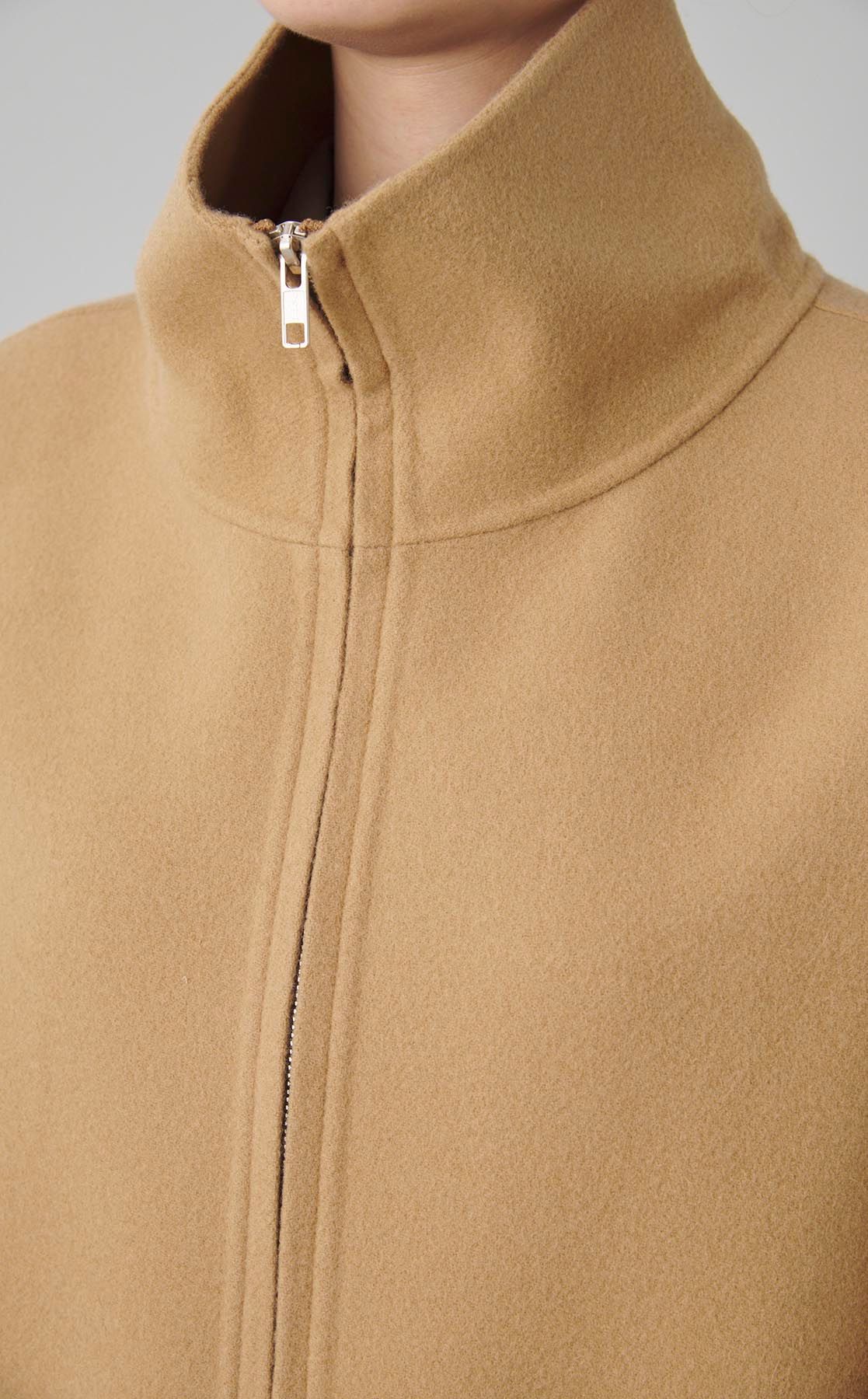 ETRÉ TOKYO｜メルトンスタンドネックリバーブルゾン