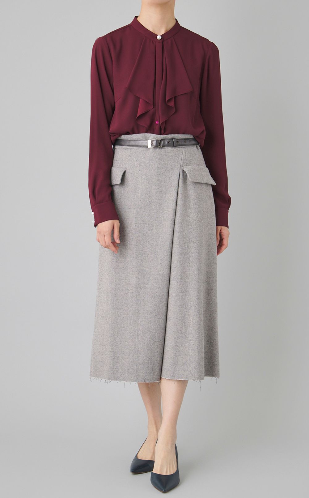 フロントラッフルパールボタンブラウス