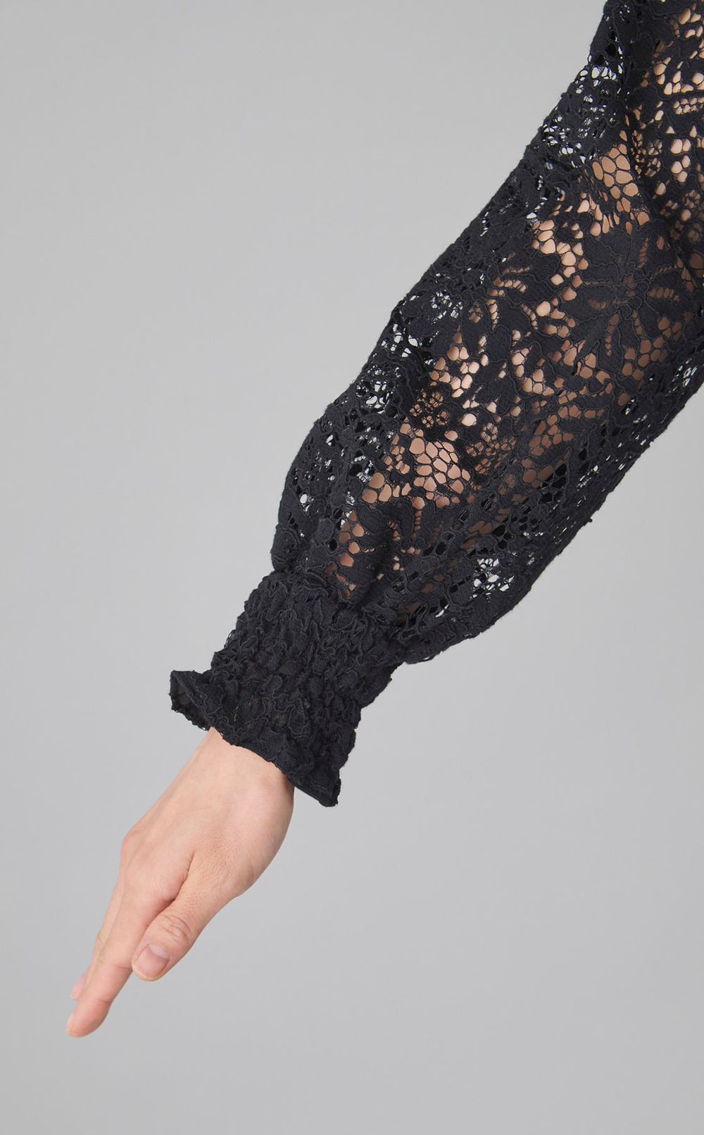 フローラルレースワンピース