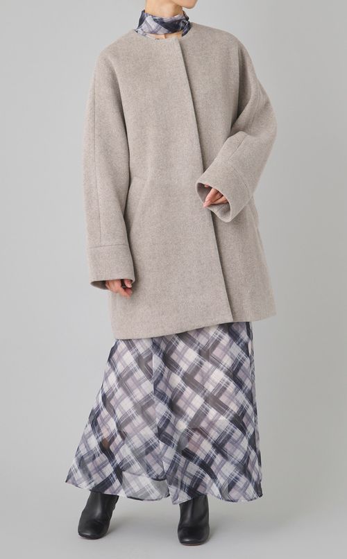 ノーカラーテントコート