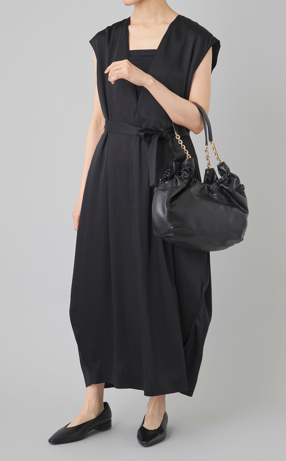 ブライトサテンコクーンワンピース