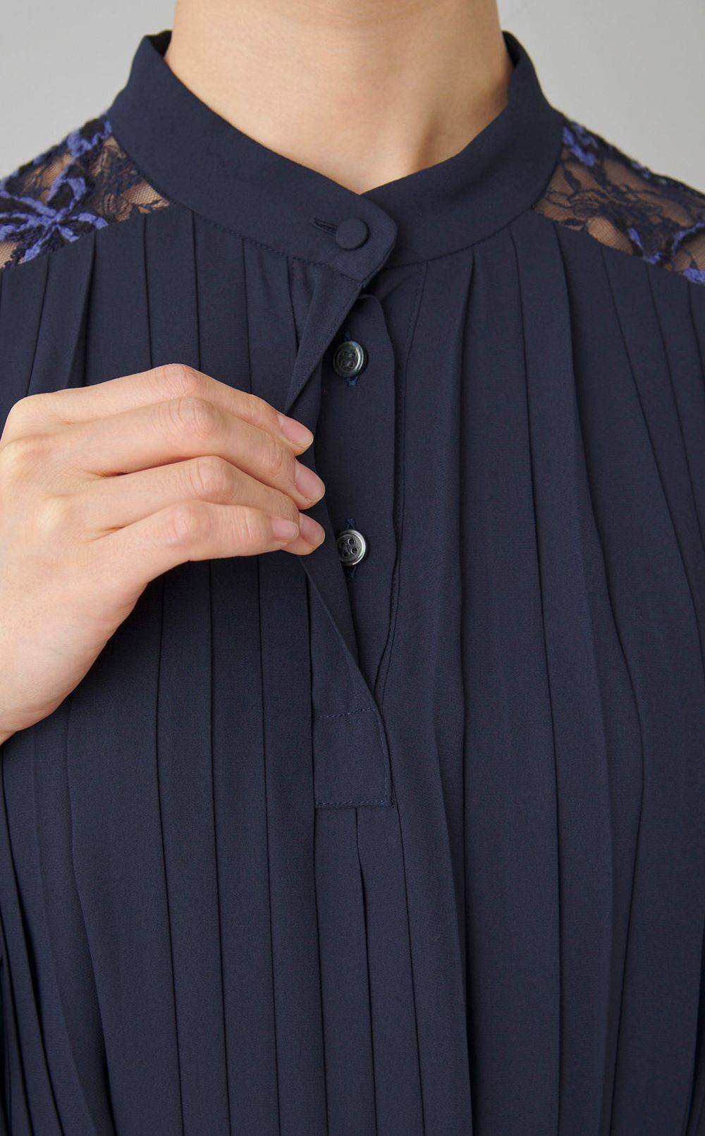 フラワーレースプリーツワンピース