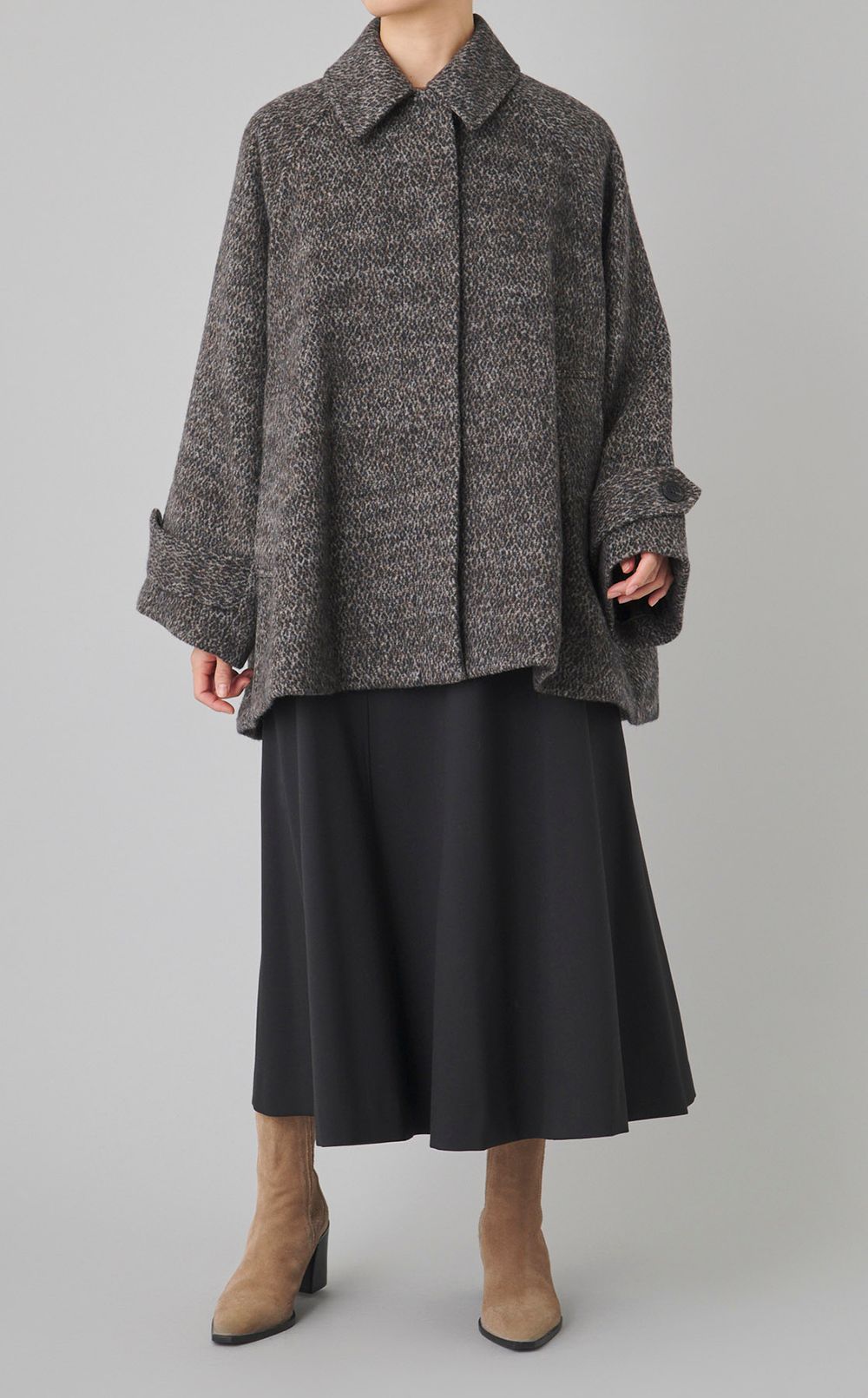 ステンカラーショートフレアコート