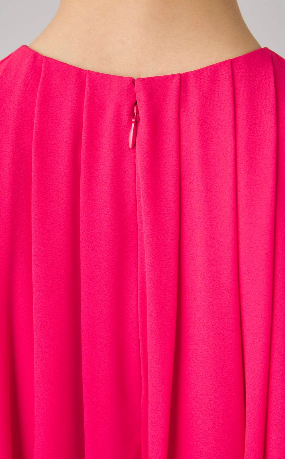 タックフレアジョーゼットワンピース