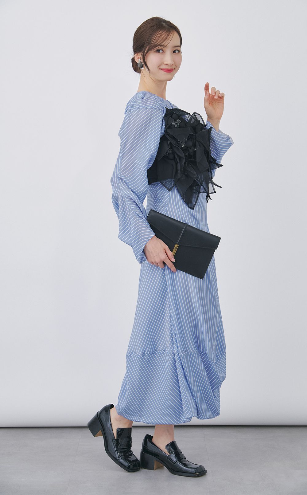 モチーフ付フリルビスチェトップス