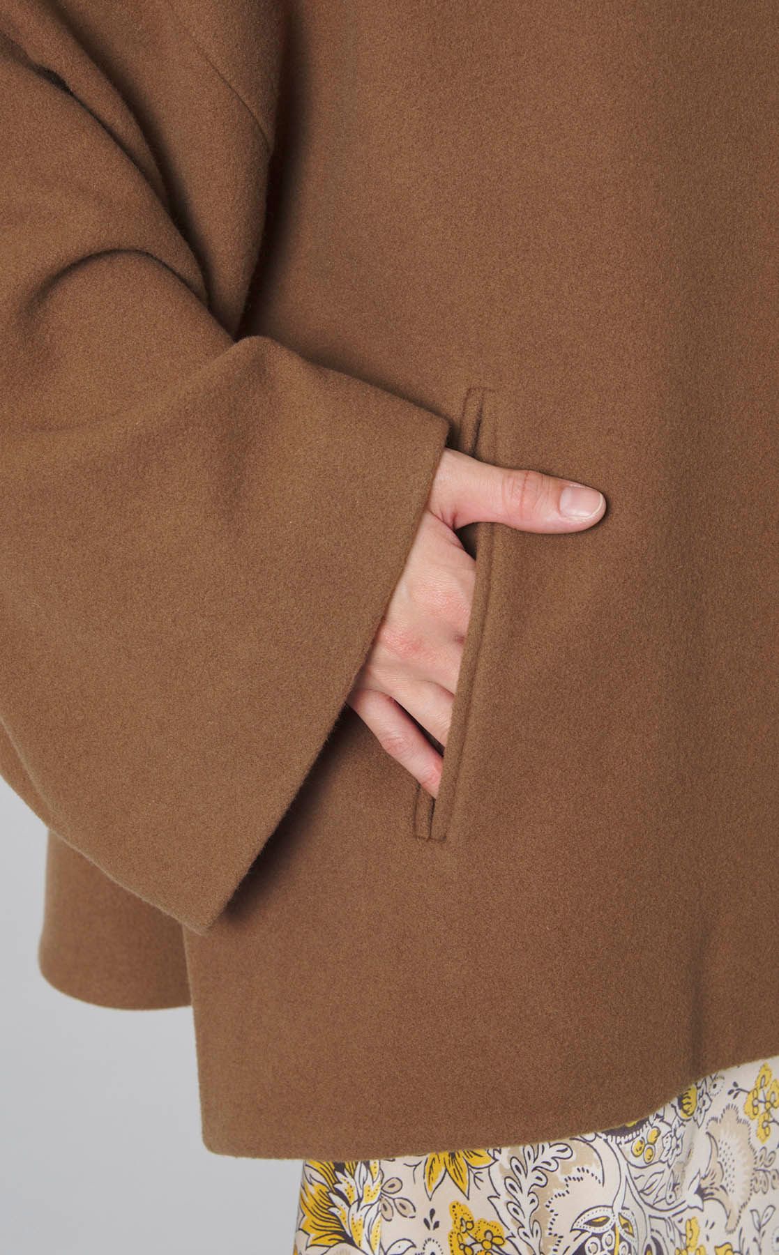 ELENDEEK｜ケープスタンドカラーコート