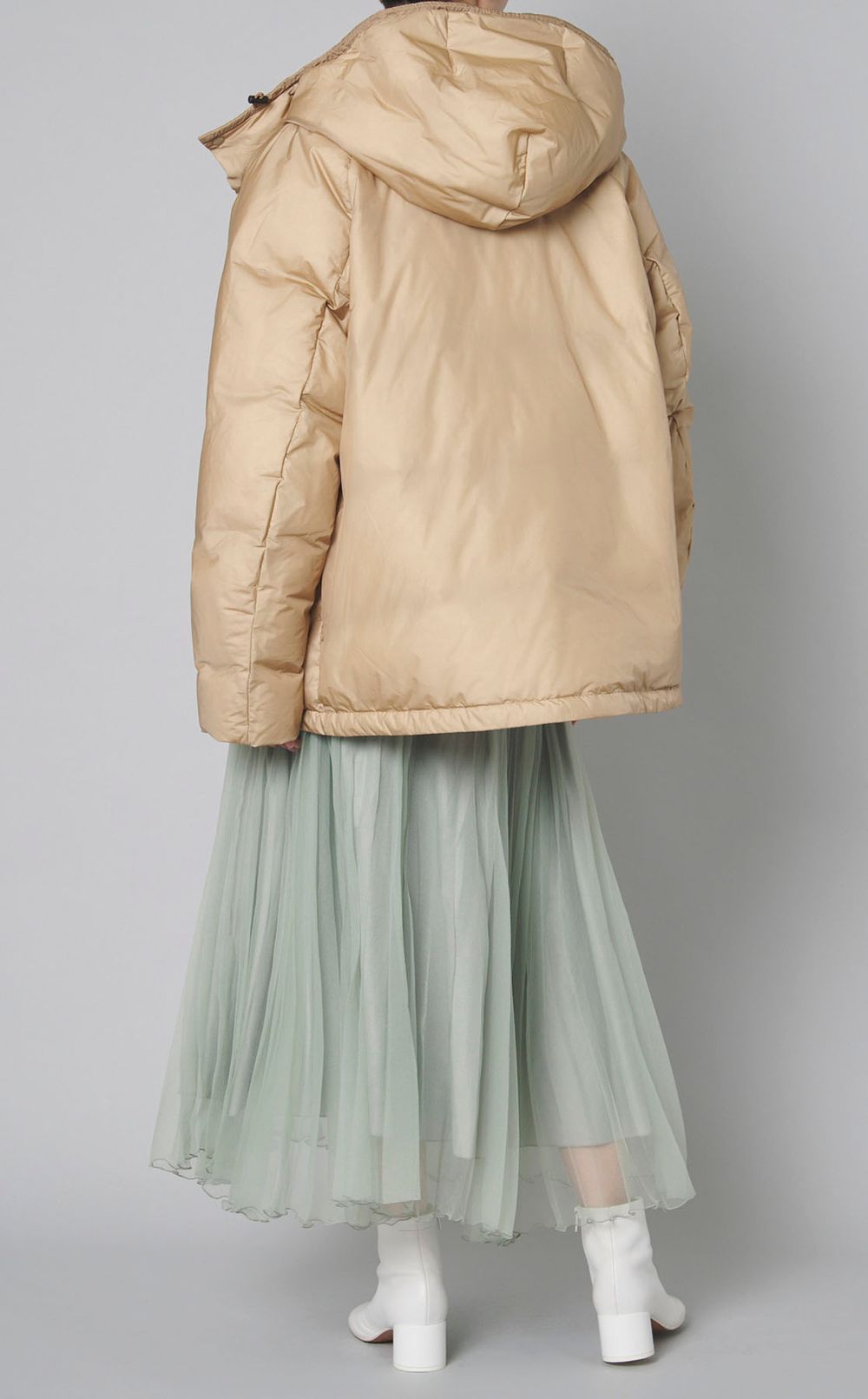 スーパーライトアウトドアフードダウン