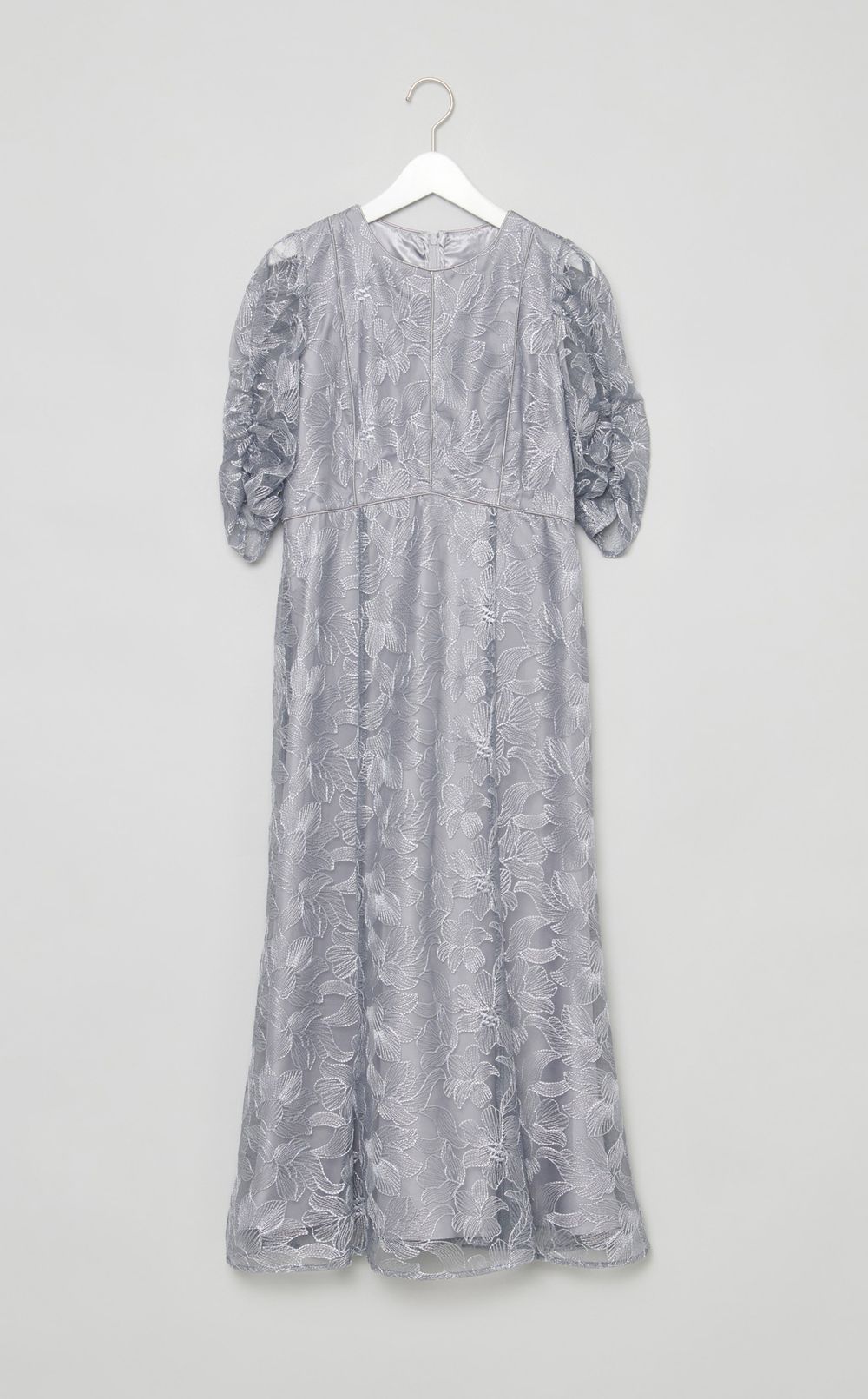 エンブロイダリーチュールドレス