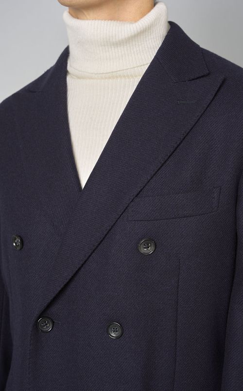 ピークドラペルダブルジャケット