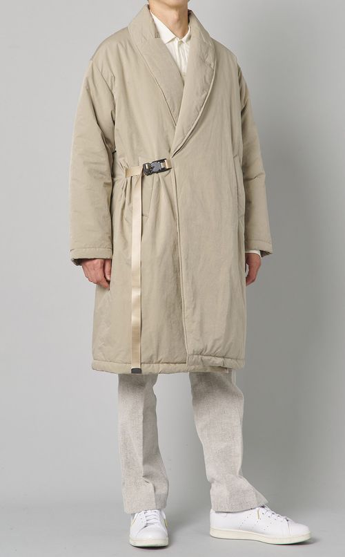 タフタガウンコート