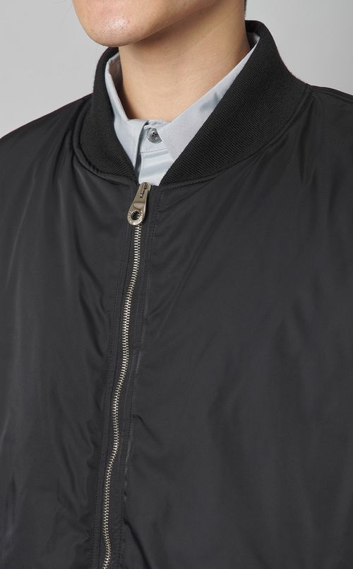 オーバーサイズボンバージャケット