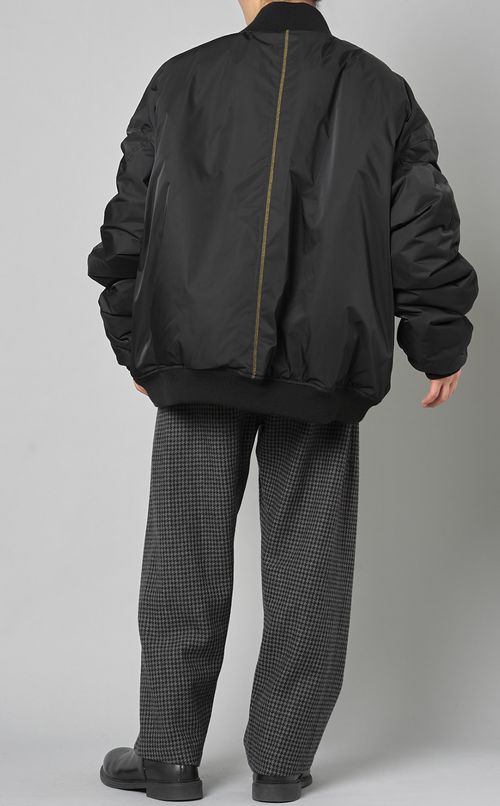 オーバーサイズボンバージャケット